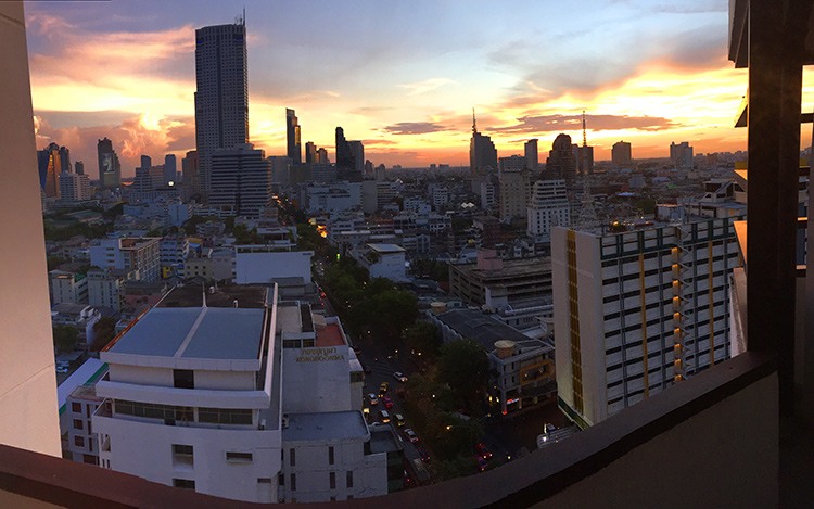 puesta-sol-Furama-Silom-Bangkok
