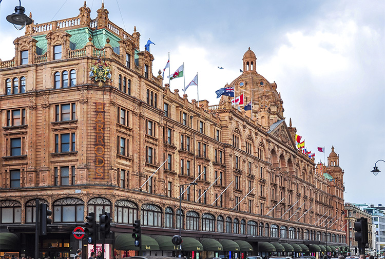 Exterior de Harrods en el barrio de Knightsbridge en Londres