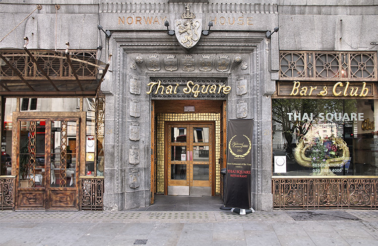 Exterior del Thai Square una cadena de restaurantes de Londres