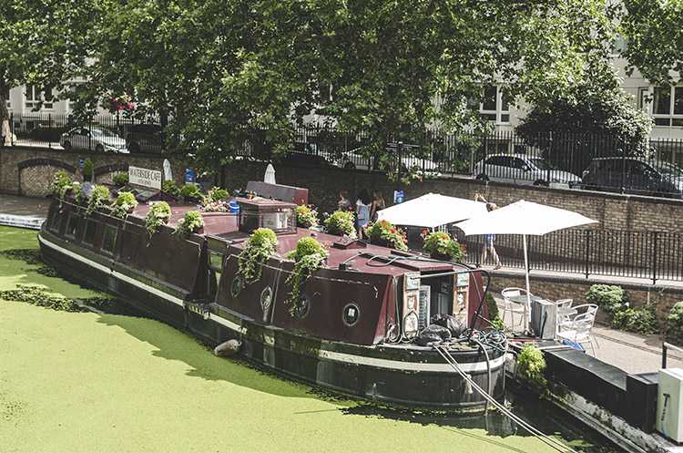 Waterside Cafe uno de los muchos bares de la zona de Little Venice