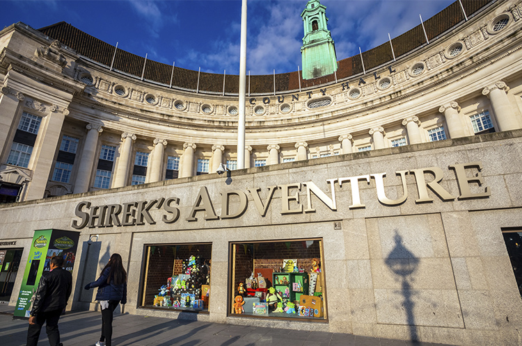 Exterior del Shrek's Adventure, actividad para hacer con niños en Londres