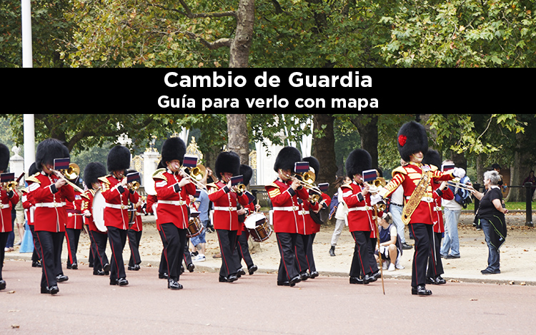 Banda de música tocando en el Cambio de Guardia