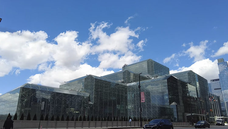 Centro de convenciones Jacob Javits en Hell's Kitchen