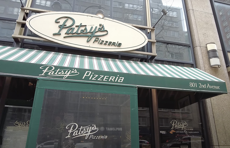 Exterior del Patsy's Pizzería, una de las más antiguas de Manhattan