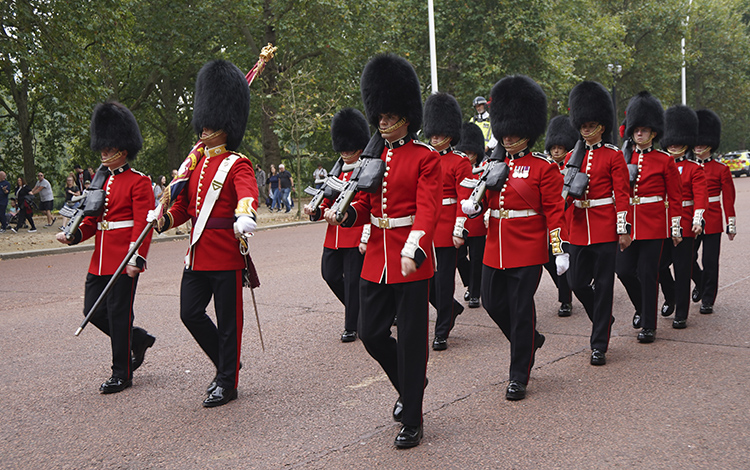 Soldados desfilando por The Mall