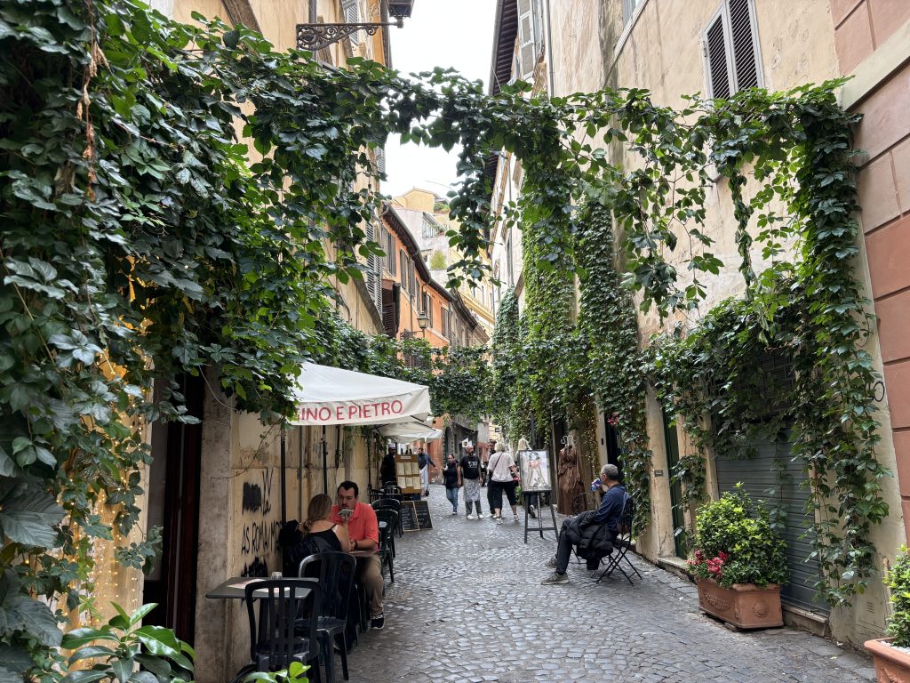Las calles imprescindibles: Via del Goberno Vecchio y Via dei Coronari