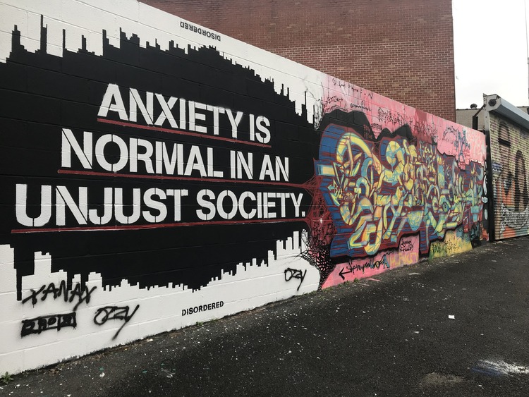 grafiti en el barrio de Astoria en Queens