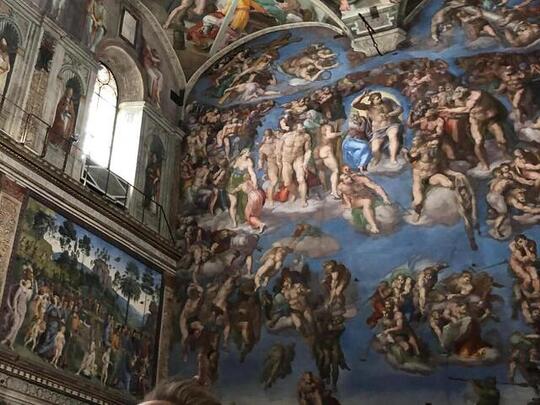 WhatsApp Image 2025-10-16 at 12. (1) Altar de la Capilla Sixtina