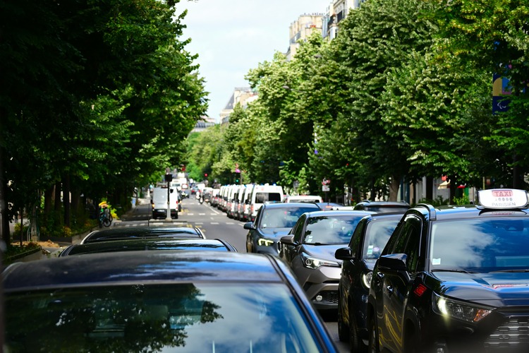 taxi en París para ir al aeropuerto