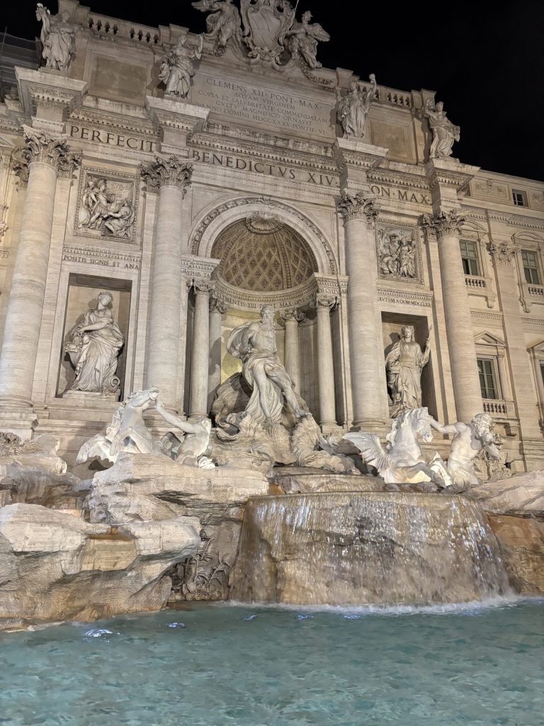 IMG_5147 Fontana di Trevi de noche