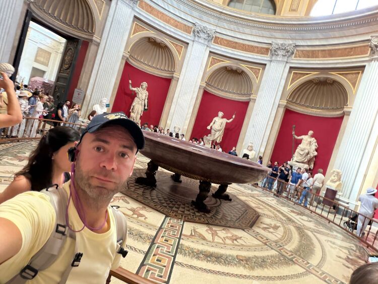 Adri en los Museos Vaticanos