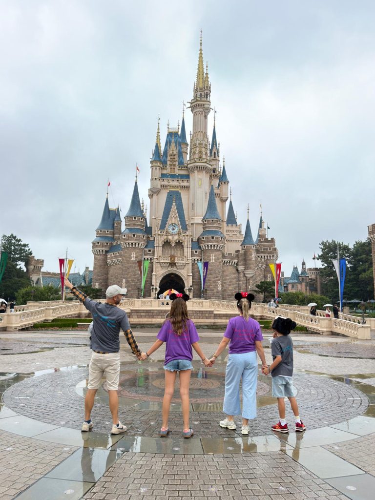 familia Molaviajar en Disney Tokio